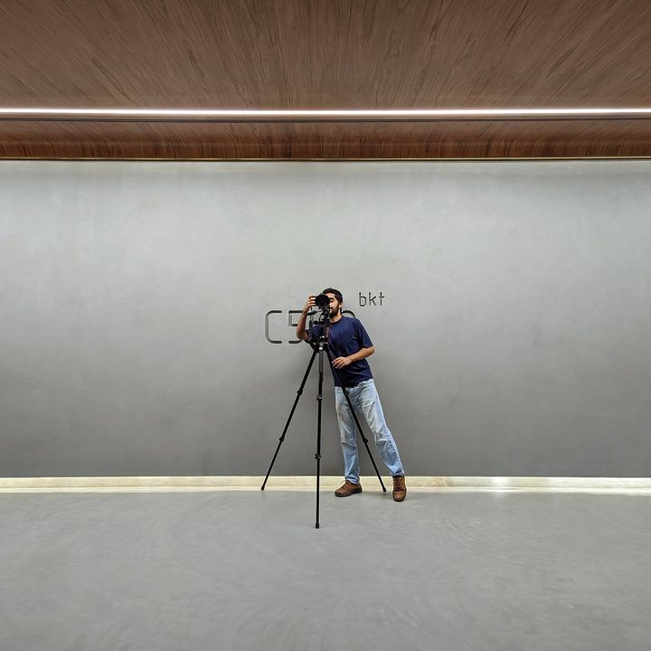 KunalBhatia_KB's tweet photo. Happy World Photography Day to all cameras and their caretakers out there!

BTS with and photo by Tapan Maharishi.

#StudioKB_BehindTheScenes https://t.co/xH2LerHksW