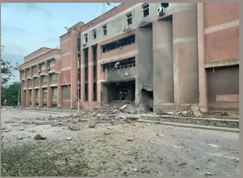 Dave_Sanatani's tweet photo. @NMC_IND What U Wants? Do U Have Any Ideas Of What U R Doing With Innocent Students Who Comes From War Zone? This Is A War Matter And Question Of 14k Medical Students Future @PMOIndia You Can Interfere In This Matter Why You All Keep Silent On This Burning 🔥 Issue @narendramodi https://t.co/jlwSGUDiZZ
