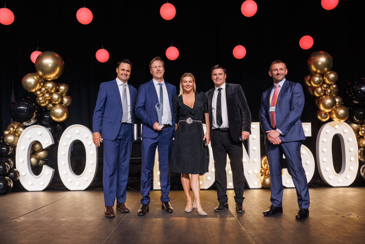 Bayer4CropsAU's tweet photo. Congratulations to Sundown Pastoral Company, recipients of the 2022 Bayer Cotton Grower of the Year Award. Well done to David, Danielle and Nick on their ongoing commitment to sustainability and industry leadership. Photo credit: @CottonAustralia https://t.co/c3Fn6eev3v