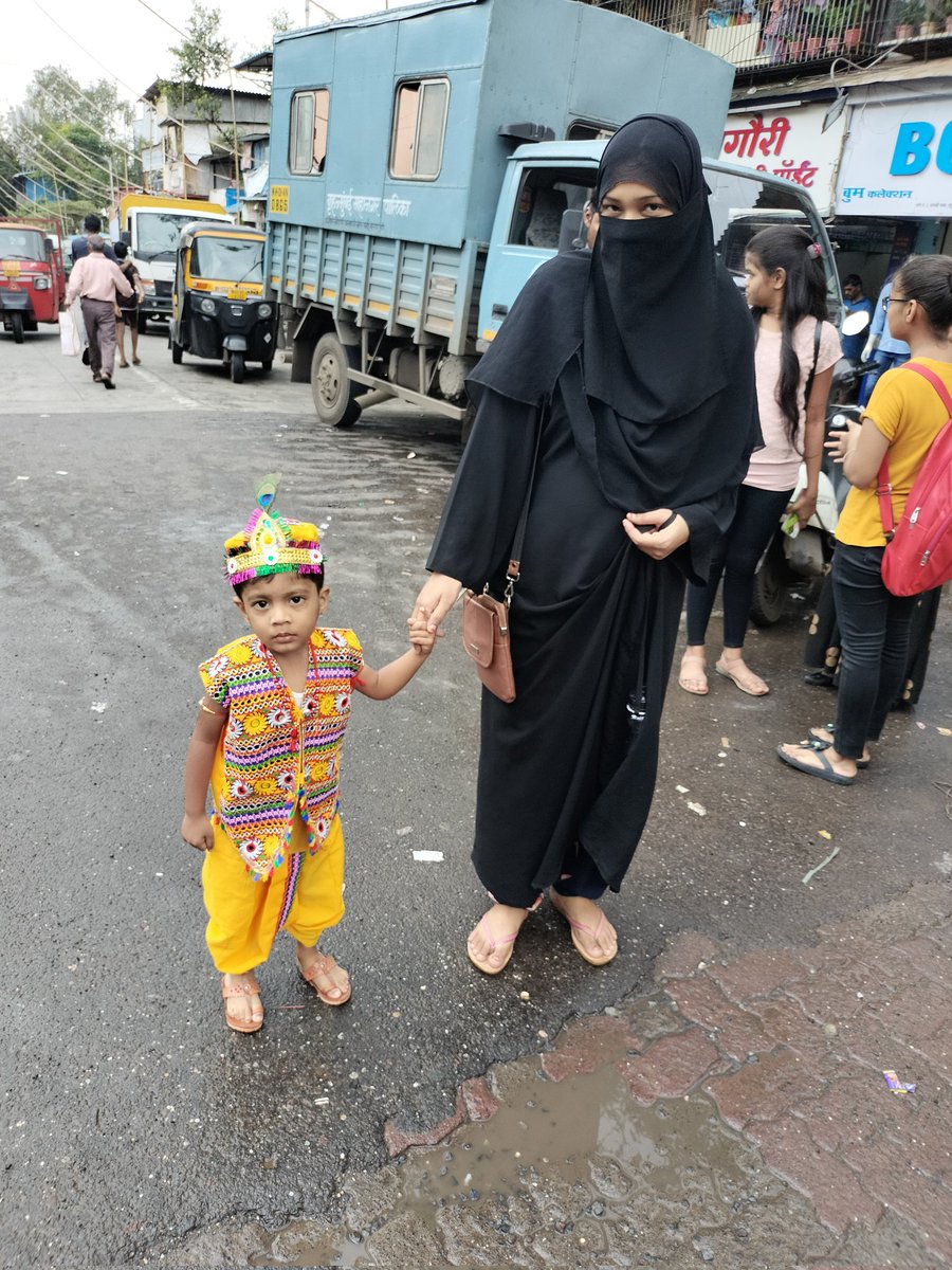 SurajMasurkar9's tweet image. माझा हिंदुस्थान. 
#Janmashtami #Mumbai #VIKROLI