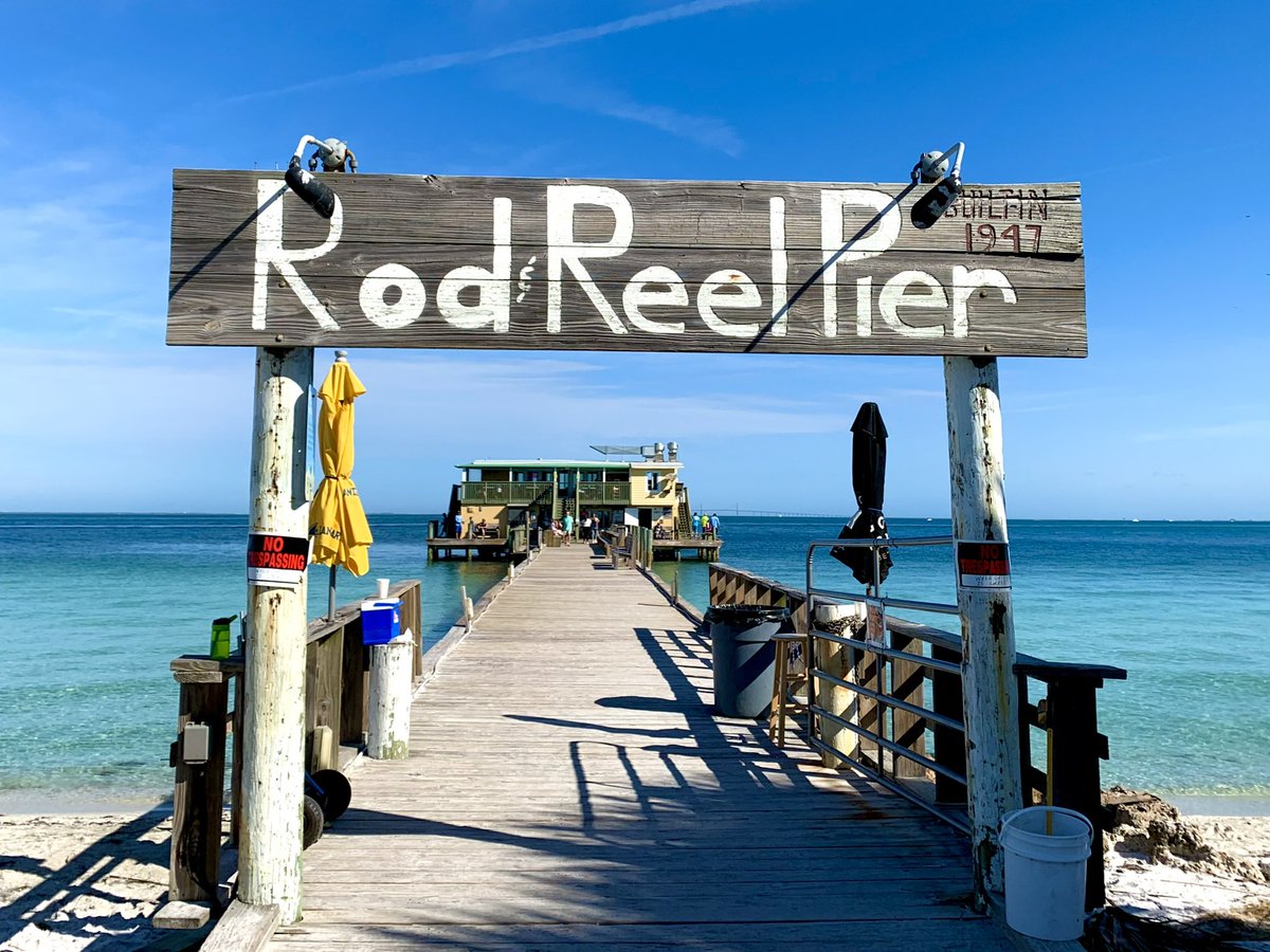 eatlivestay's tweet photo. @afewmilesmore @LiveaMemory @Giselleinmotion @perthtravelers @CharlesMcCool @TravelBugsWorld @paulpassingthru @Chalkcheese111 @DemiCassiani @gfreetraveler @suziday123 @Adventuringgal @beckyexploring @lizzie_hubbard2 What a wonderful wildlife photo ๐ We love how that place on the pier has a local vibe!
#Top4Piers #Top4Theme https://t.co/gHIaZPby1F