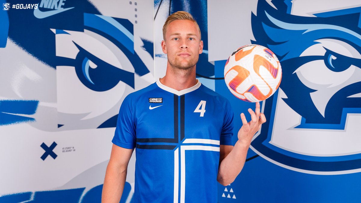 creightonmsoc's tweet photo. FOUR DAYS @mitchdobson_!!!

#GoJays https://t.co/GBZ7jNzqbD