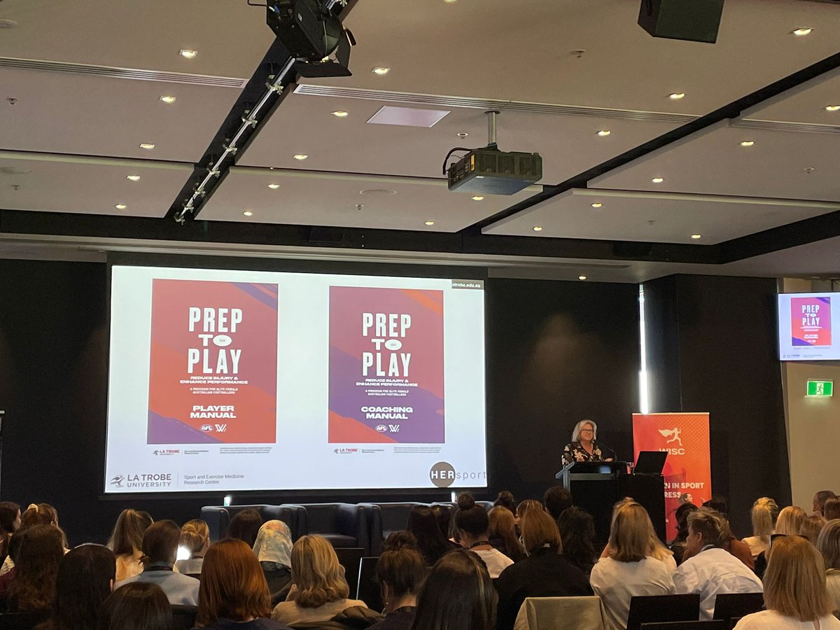 BJSM_BMJ's tweet image. Next up - Queen 👑  @kaymcrossley on all things injury prevention in female athletes. Key take home - "It's more than hips and hormones"❗ 

#WISC22 

@latrobeuni @LaTrobeSEM @LaTrobeHERsport