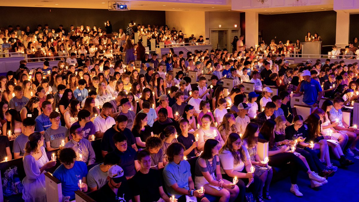 EtownCollege's tweet photo. We officially welcomed #Etown2026 to the Blue Jay community with tonight's Induction ceremony in Leffler Chapel and Performance Center! 

An annual tradition at Etown, the program which features a Pinning Ceremony and Litany of Light helped kick off New Student Orientation. https://t.co/6b0Og7CXLg