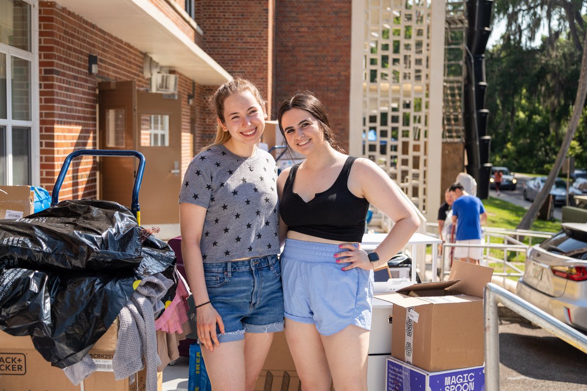 ufhousing's tweet photo. Last day of #UFMoveIn! 3...2...1...Go! https://t.co/AYSfGePPcB