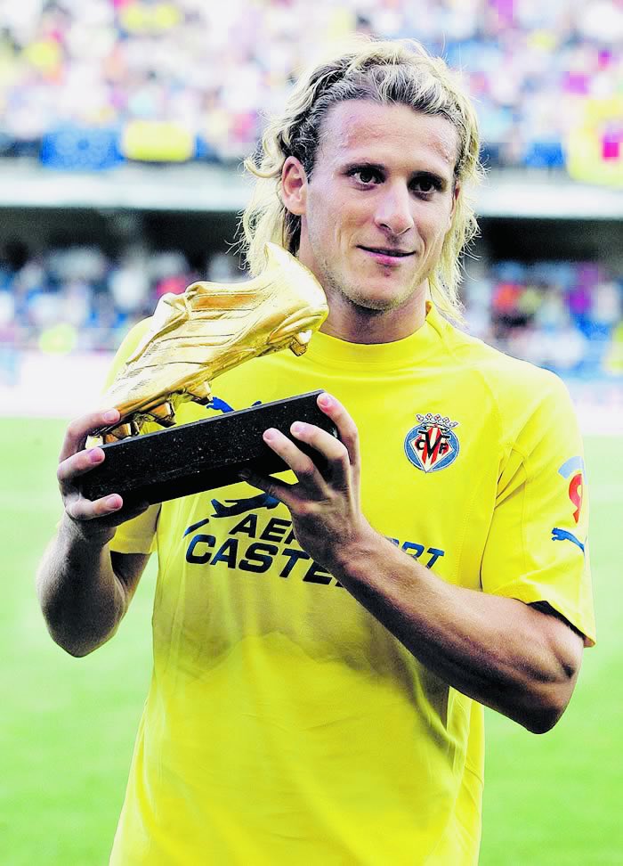 giraltpablo's tweet photo. * Un uruguayo suena en Villarreal *

Automáticamente yo: https://t.co/k2Aromo2al