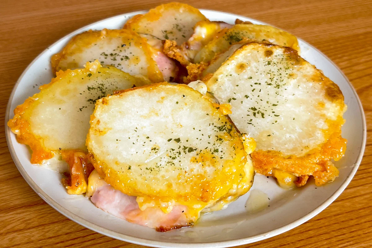 朝ごはんにも良さそう！材料3つで作れる「チーズじゃがポテト」。