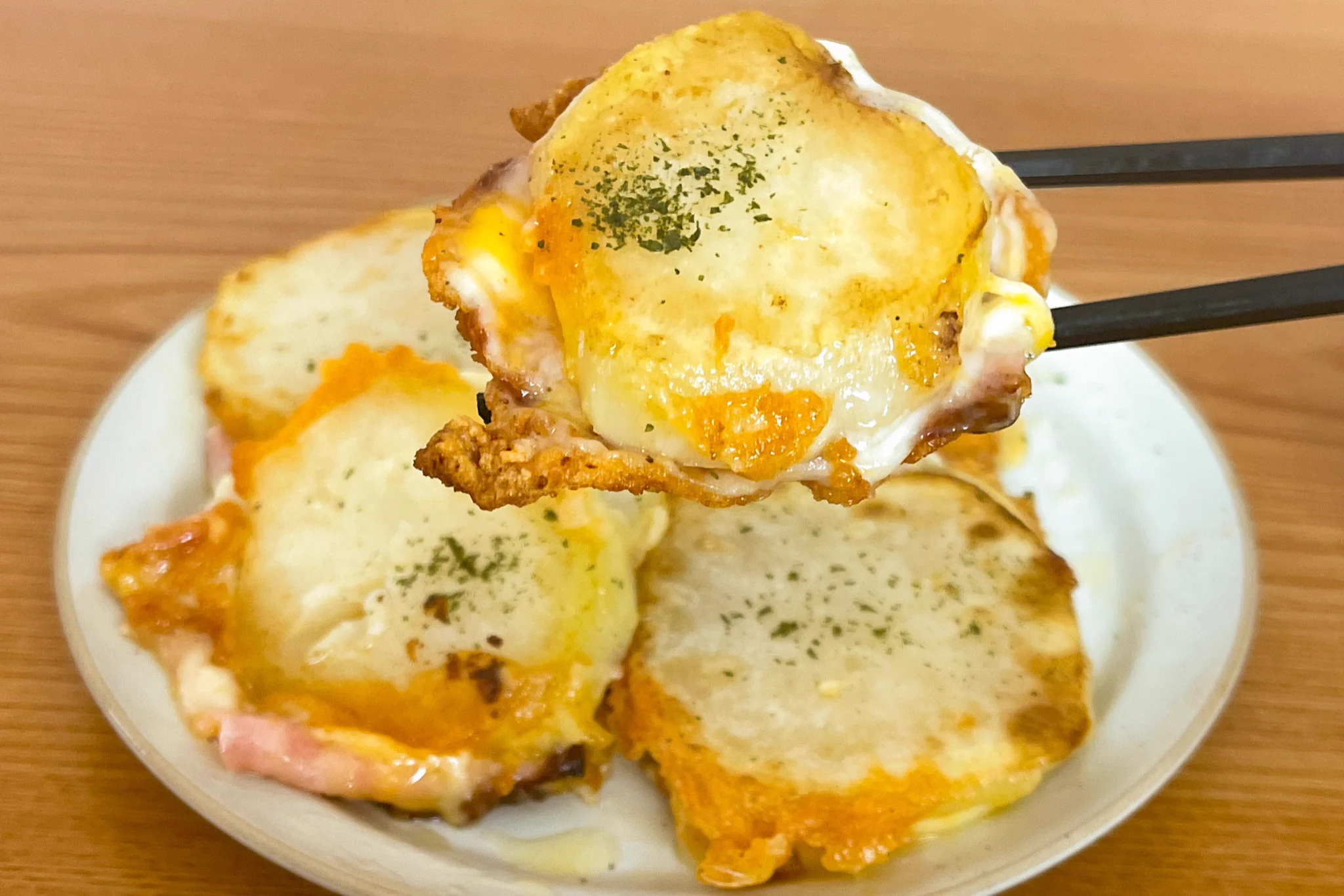 朝ごはんにも良さそう！材料3つで作れる「チーズじゃがポテト」。