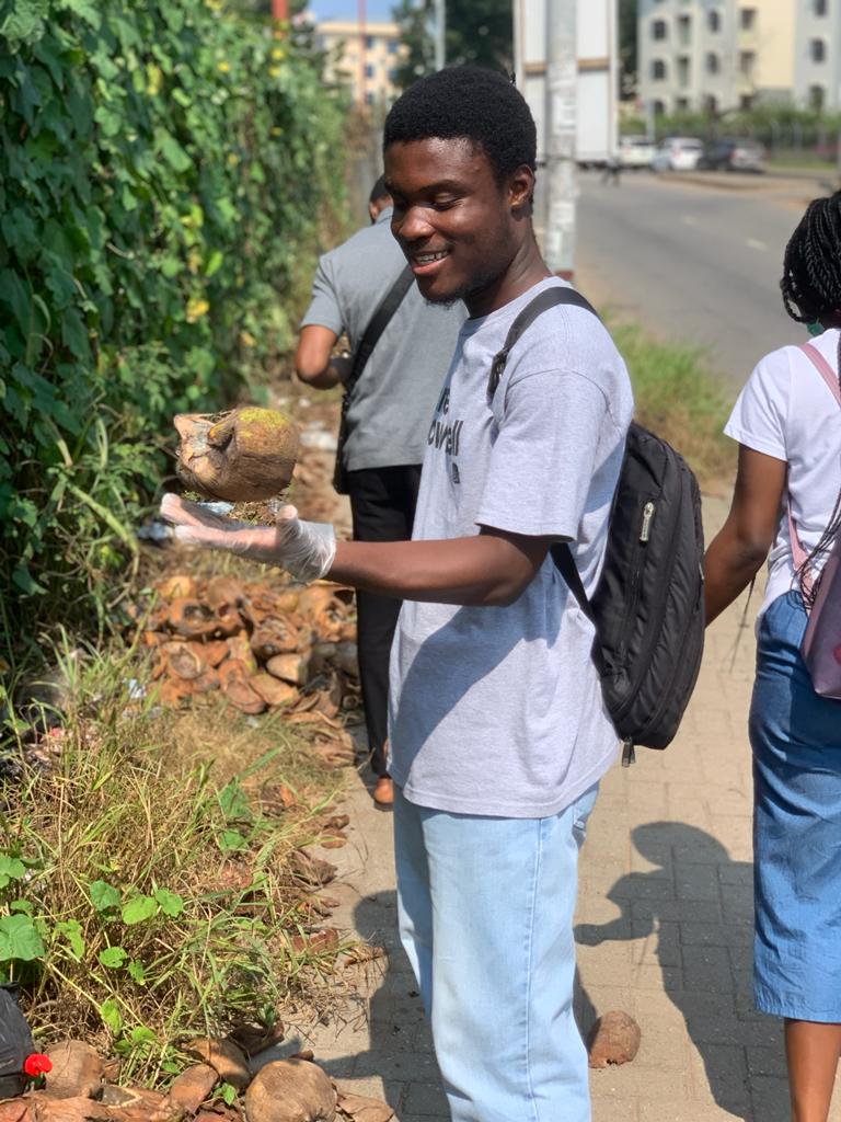 burnwisecoal's tweet photo. Let's have a discussion about sanitation, especially coconut waste
#burnwisecoal #Agyab3shii #saveatreesavealife #ugbsis60 #ugbsmwc42 #destinationlegon22 #ugbsentrepfair22 https://t.co/yvF1QOr75s