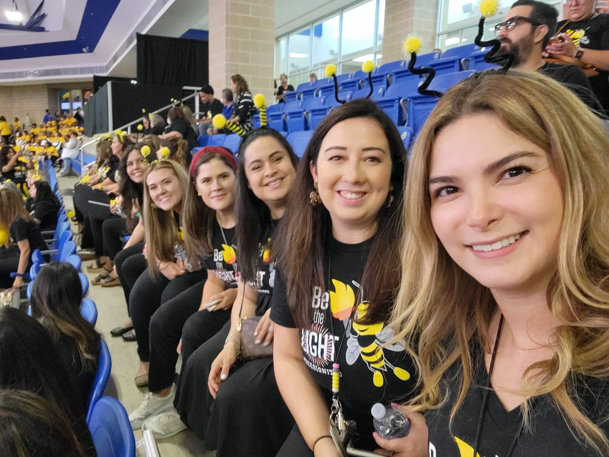 MissZertuche's tweet photo. Ready for year 4! @NISD @NISDEllison #NISDignited #NISDConvocation2022 https://t.co/2XCL2JE9Zk