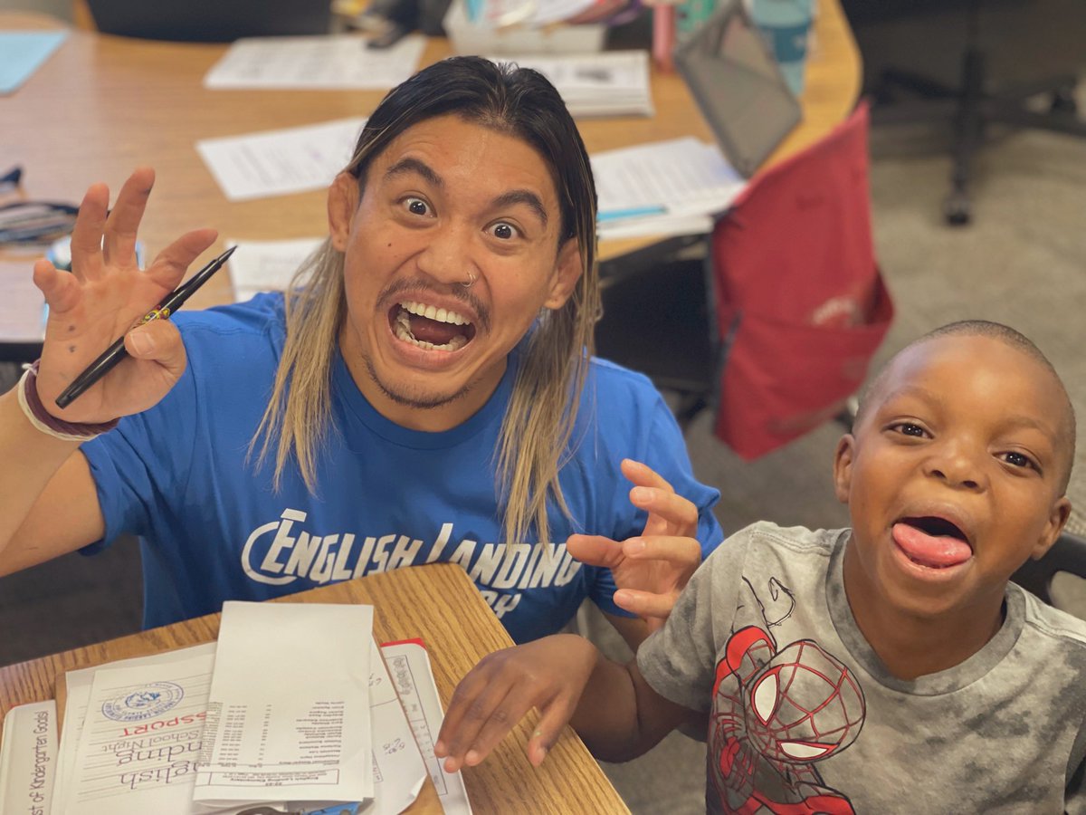WonderfulRoom18's tweet photo. Pov: we’re crazy about school. That’s all. I’m obsessed with my new friend. Every year I have a specific mantra related to growth and this year it’s #keepgoingkeepgrowing https://t.co/i70fysDhv8