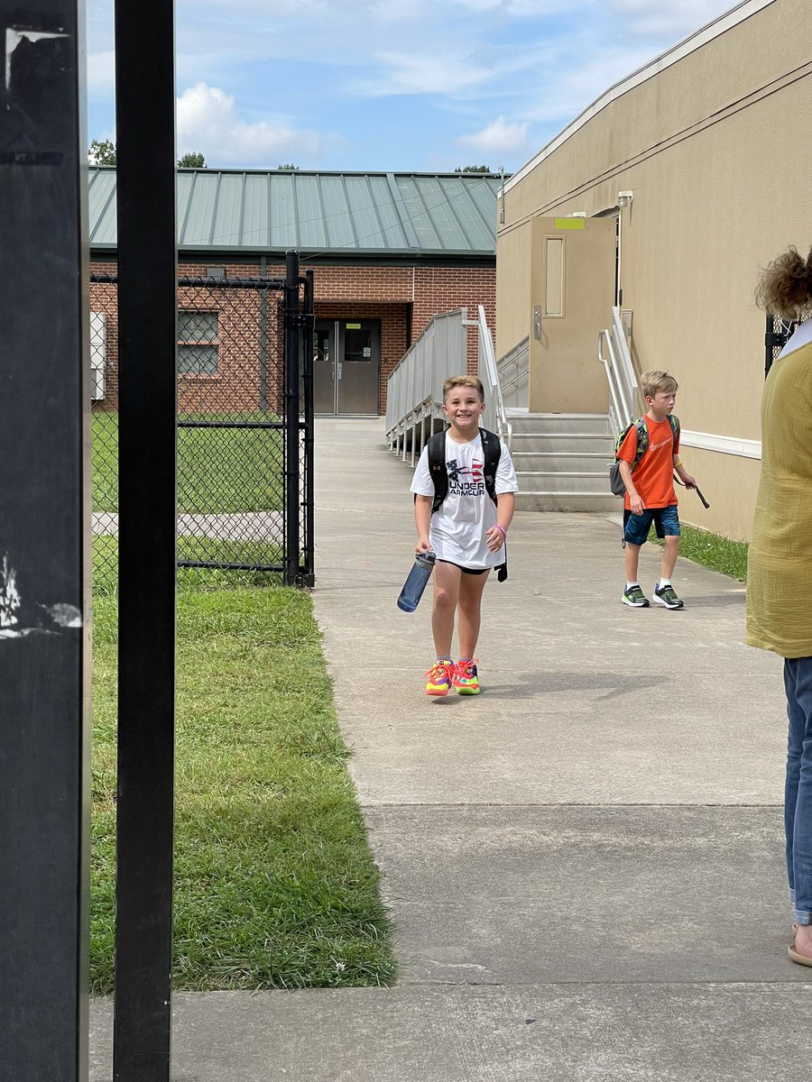 I’d like to thank <a href="/CalebLesch/">Caleb Lesch</a> <a href="/JakeMooney300/">Jake Mooney</a> <a href="/cooper_watts3/">Cooper Watts</a> and @nicktroch for teaching this 3rd grader how to wear short shorts!!          🤦🏻‍♀️💙🩳💛🏀