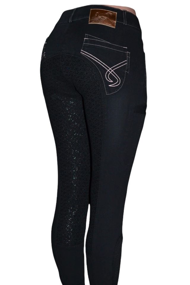 TheConnectedRid's tweet photo. Hi ladies, we do have these back in stock. We are also carrying additional sizes so in US sizing, waist, 24-42. $99.95 To shop:
https://t.co/USu2GyoTvJ https://t.co/YRDbbhQfz0