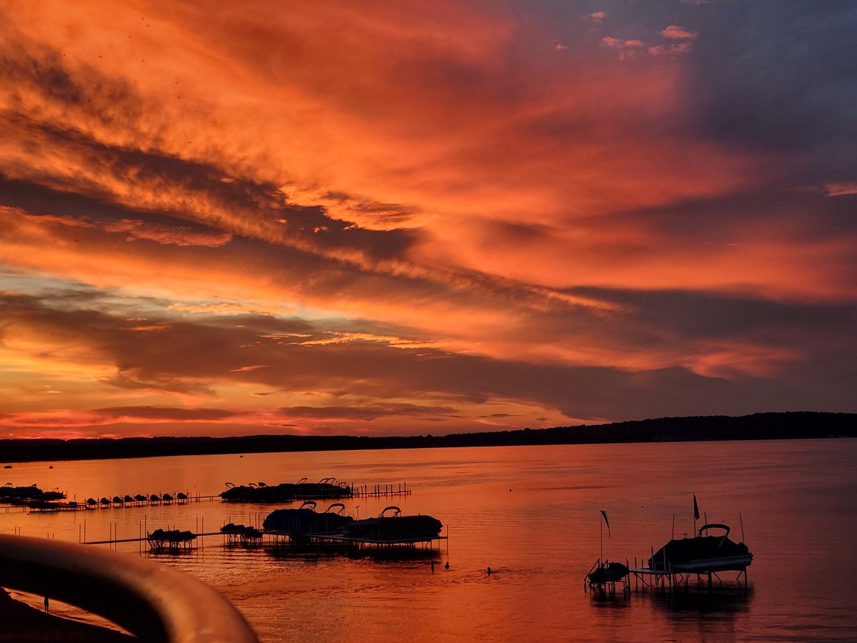 JenLSabourin's tweet photo. Never. Gets. Old. #PureMichigan #upnorth #sayyestomichigan https://t.co/ghxJSHYRZD