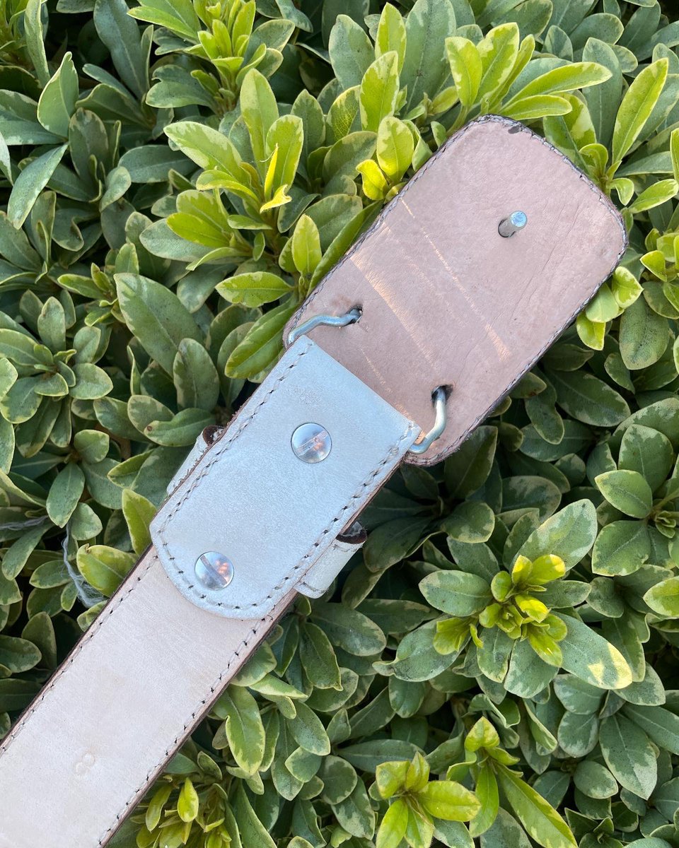 rodeodurango's tweet photo. Cintos para damas! 🐴
🔎Shop: Women’s Brown with Black and White Horse Head in Horseshoe Embroidery Chiseled Leather Belt
Medidas 22-44 listas para la compra ✅
shop https://t.co/8URQbG1YyA or link in bio #cintos #beltsforwomen #westernwear #explorepage https://t.co/RhGZNhv22L