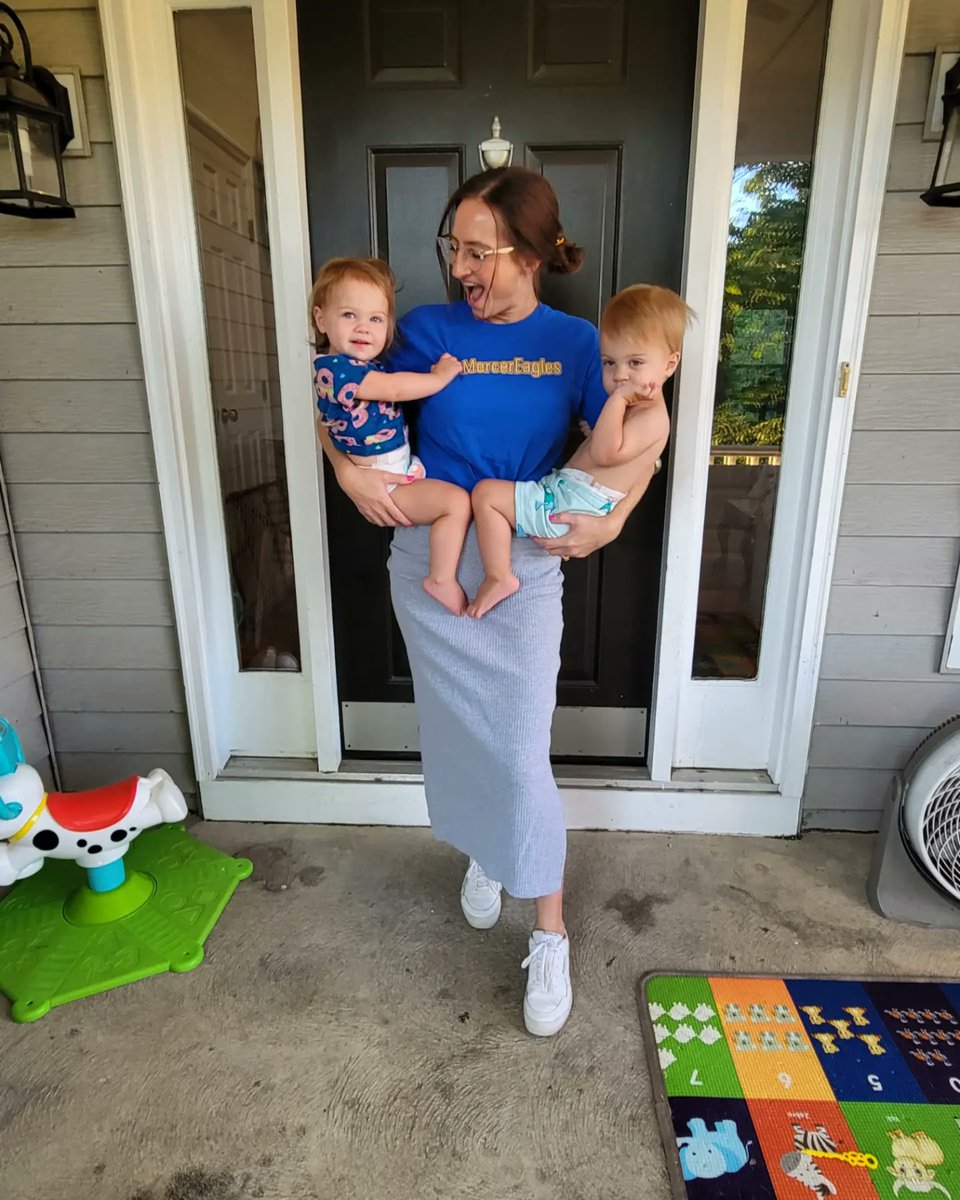 goldstemteacher's tweet photo. Officially 10 YEARS as a 6th grade teacher 😲 My mama  heart hurts a little today but my teacher heart is ready for a great year 🎉 @goMercerEagles https://t.co/otOQRIjNNl