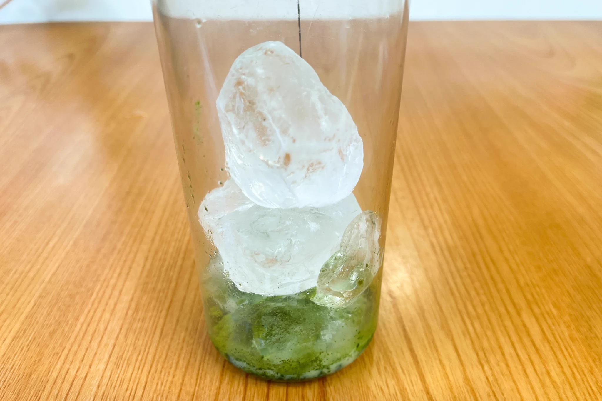 材料を合わせたら後は振るだけで作れちゃう！簡単で美味しそうな「抹茶オレ」のレシピ！