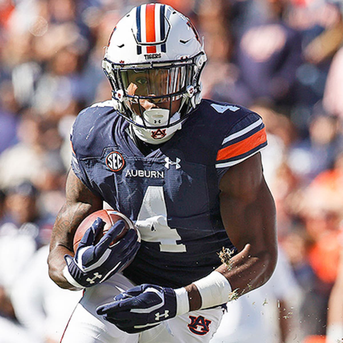 DilinJones's tweet photo. Blessed to receive a offer from Auburn university!#WarEagle🦅 @CoachCaddy24 @BrianDohn247 @RivalsFriedman @ChadSimmons_ https://t.co/mcNWiAUgDp