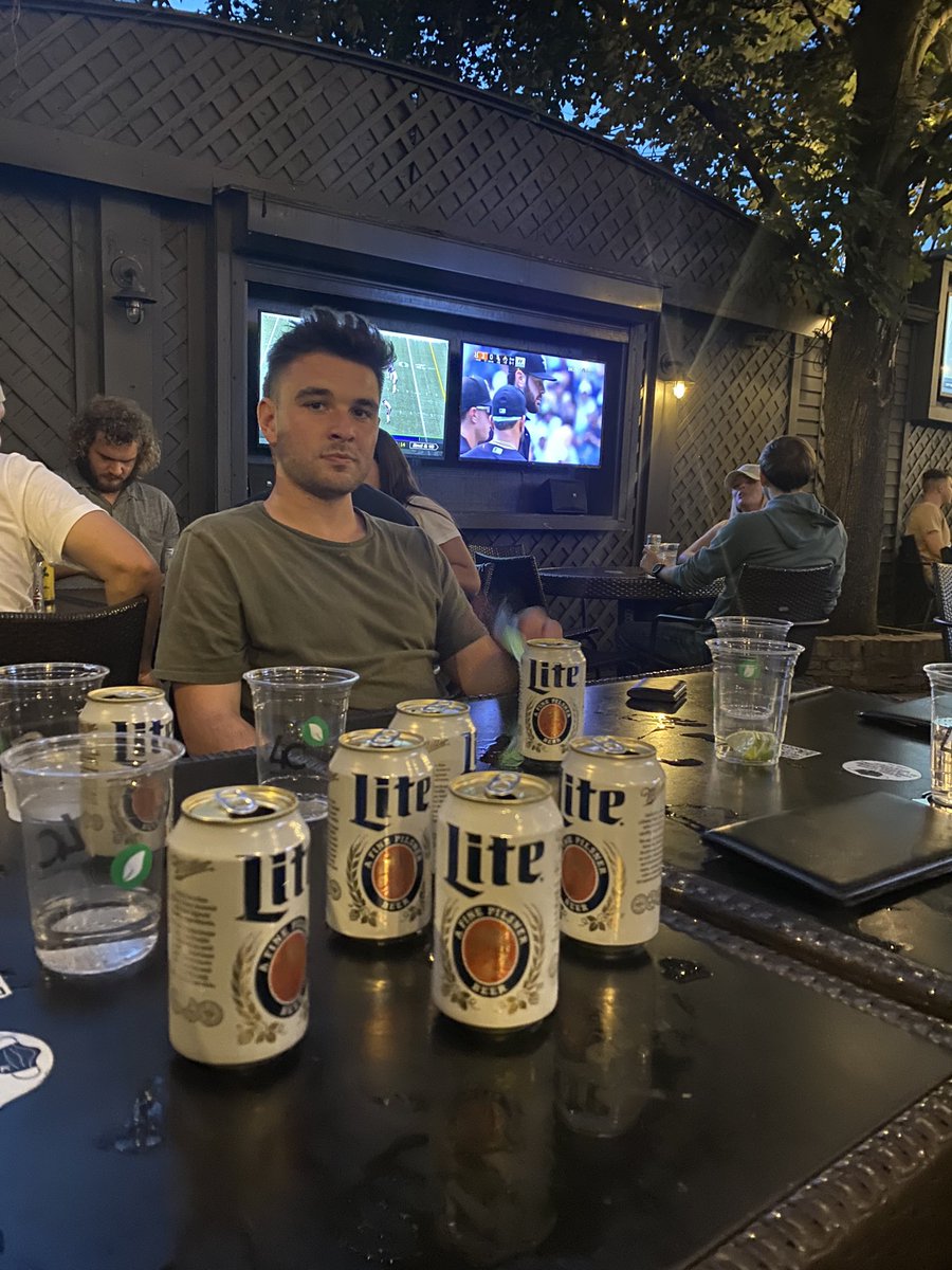 CarlsBeef's tweet photo. Interns last day. Great kid with a bright future. No better way to say goodbye than a couple ice cold ones https://t.co/8LmER7h8Dh