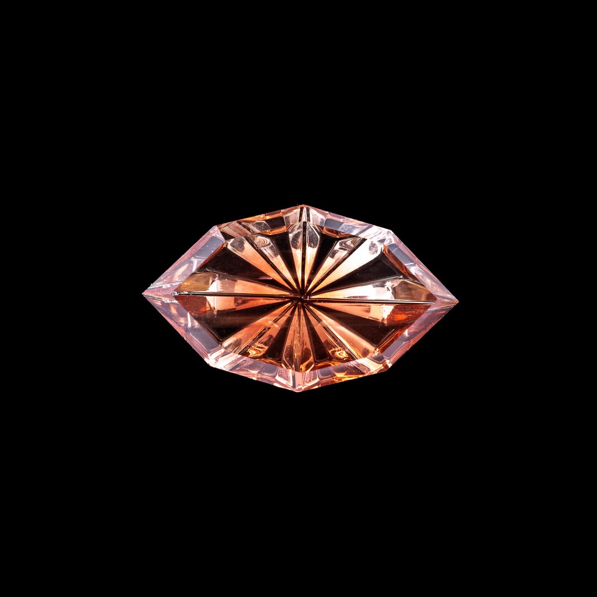 Mine Stone Release!💎 Here is a taste of the rare and beautiful spinels and fantasy-cut sunstones we just added to the site! Design the ring of your dreams around one of these incredible stones!

View the release now: stagheaddesigns.com/collections/th…