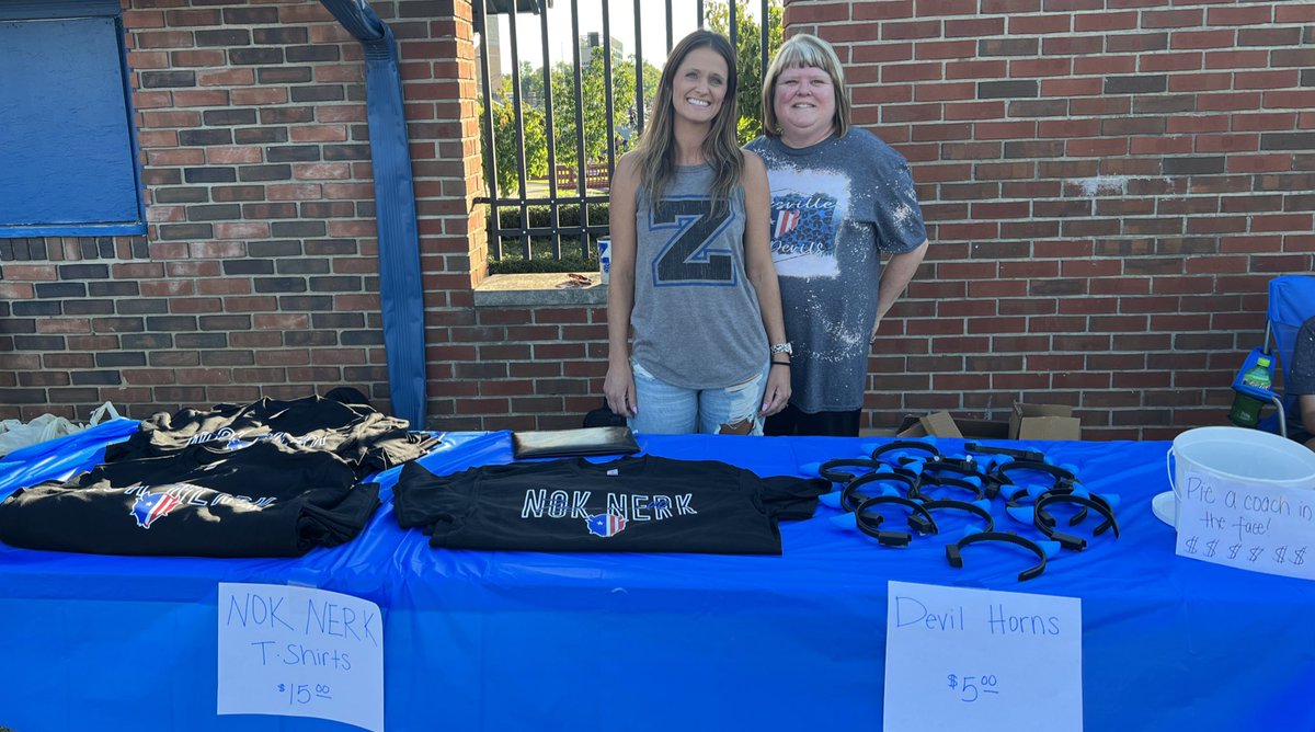 zanesvillecheer's tweet photo. Fall sports pep rally!! π£ππ€π€
#noknerk https://t.co/BloCNXn2gU