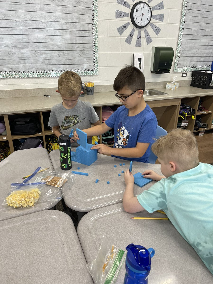 MrsSoares3rd's tweet photo. Place Value Towers were a great way to practice our place value skills!! @MrsStanaway3rd @BradleyCISD https://t.co/GACAuY253I