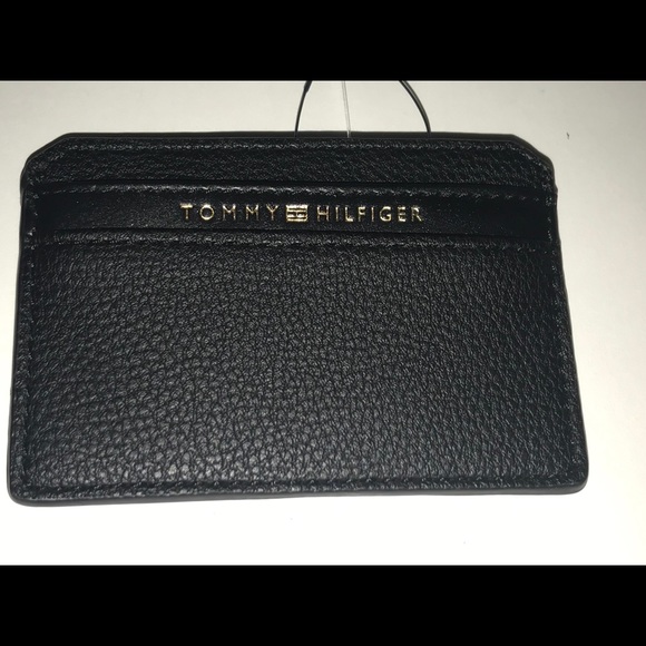 Melodyhodge74's tweet photo. So good I had to share! Check out all the items I'm loving on @Poshmarkapp from @sapp77 #poshmark #fashion #style #shopmycloset #coach #tommyhilfiger: https://t.co/95Y0YzwDxx https://t.co/HOc1e9DZRI