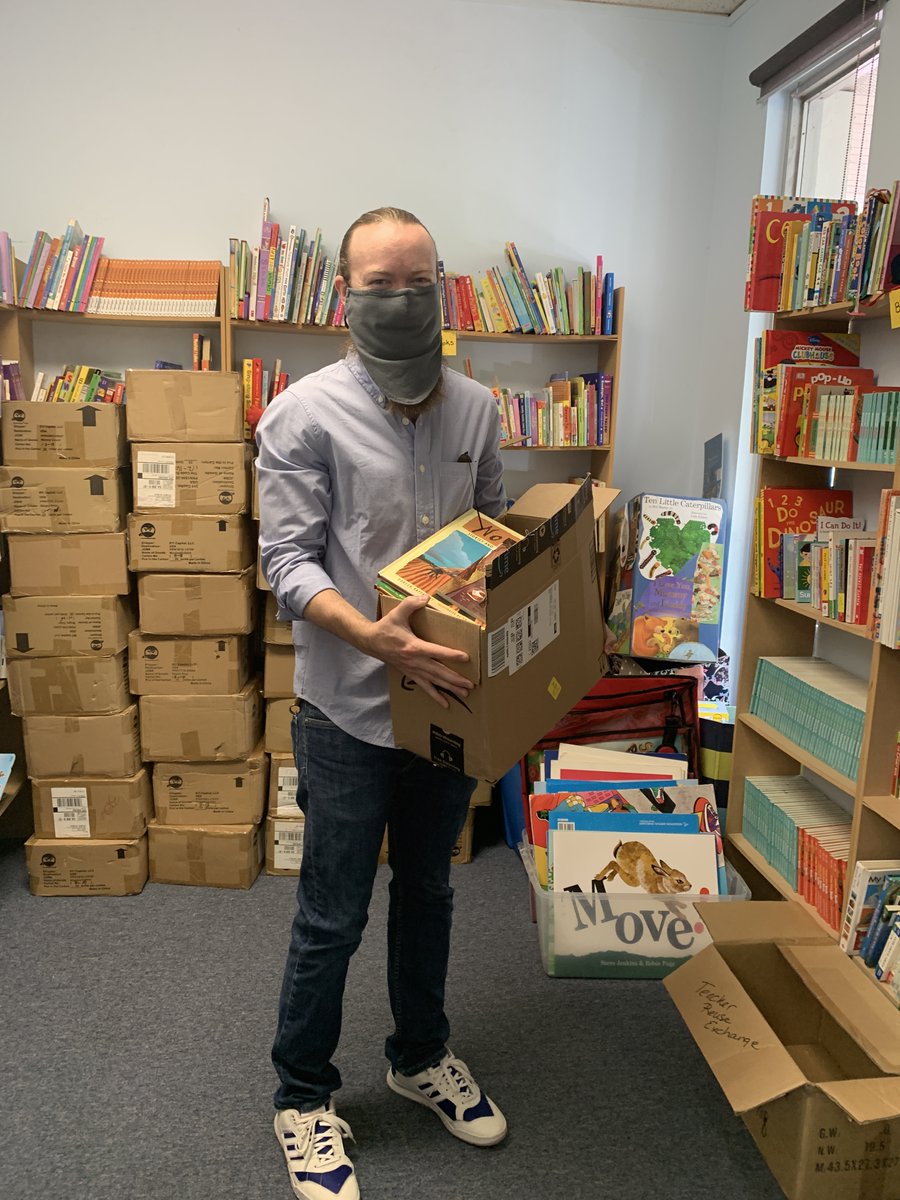 ChildrenReadATL's tweet photo. What do we do with books that are too old for our population?  Last week we donated them to Bill Webber at Hands on Atlanta for their new Little Libraries initiative! https://t.co/Zs9CvSdd3K