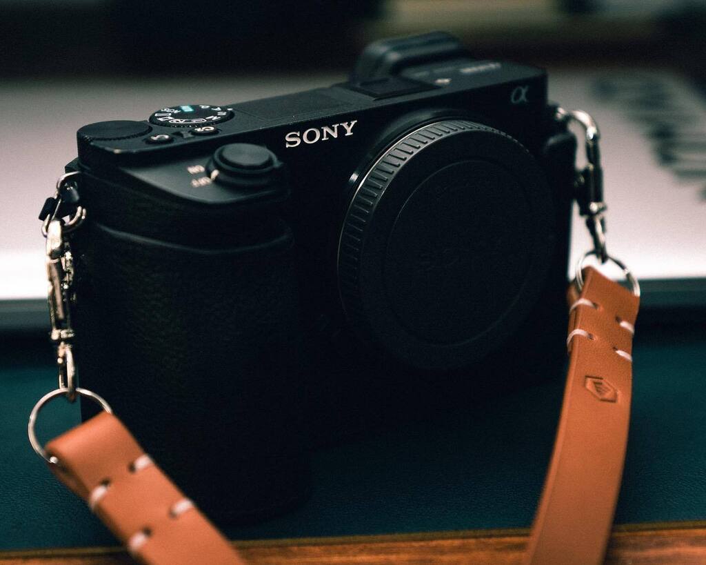 mrtnway's tweet photo. Don’t wait go for it. 

#edc #edccarry #edcgear #edcinstagram #edcphotography #pocketdump #everydaycarry #photooftheday #photography #photographygear #style #sonyalpha #dslr #mirrorless #a6500 #a68 #technology #cameragear https://t.co/xCWN44heRF https://t.co/PgcN8jwxVG