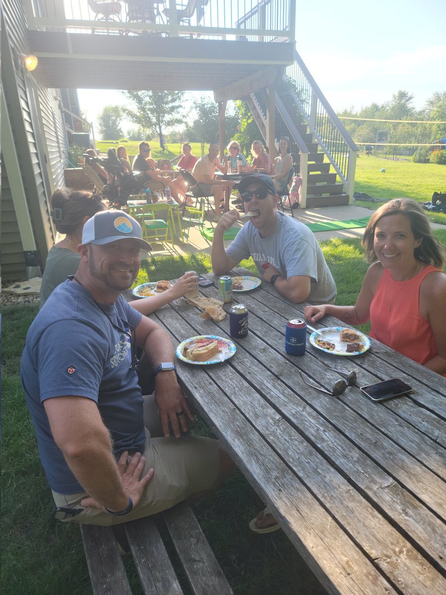 CF_CAPS's tweet photo. @CF_CAPS family fellowship tonight. Fortunate to have such a great team driving the important work of preparing students for their purpose.
#ThatSunset
#BetterTogether https://t.co/v2Ct6evRrE