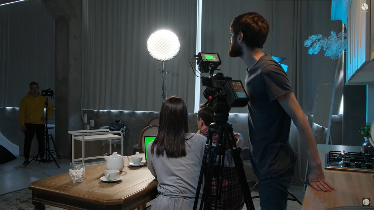 Andycinegear's tweet photo. ANDYCINE C5 5.5 inch Ultra Bright 3000nit ,4K HDMI Input Output 1920X1080 FHDTouch Screen DSLR Camera Field Monitor

#feelword  #outdoorshooting #eos #sony  #monitor #3dlut #4k #cameragear #monitor #ikan #nikon #filmmaking #filmgears #touchscreenmonitor https://t.co/fM70O907zv