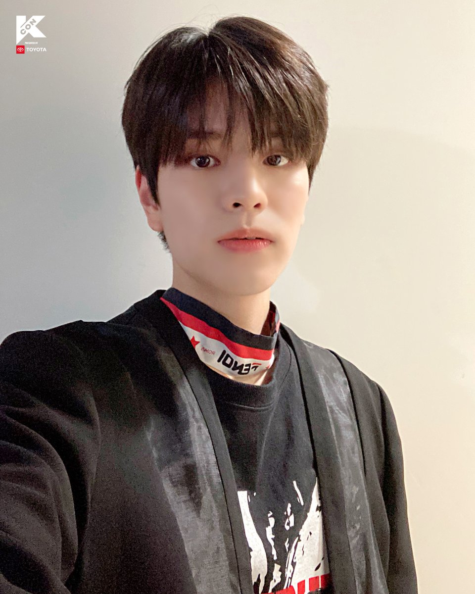 kconusa's tweet photo. KCON 2022 LA 💙D-1💚

Ding Dong~💌 Selfies for STAY have been delivered💕
8/19~21(PDT), have fun with @Stray_Kids at KCON 2022 LA🥳

#KCON #KCON2022LA #StrayKids #스트레이키즈 https://t.co/2N3UutNHb3