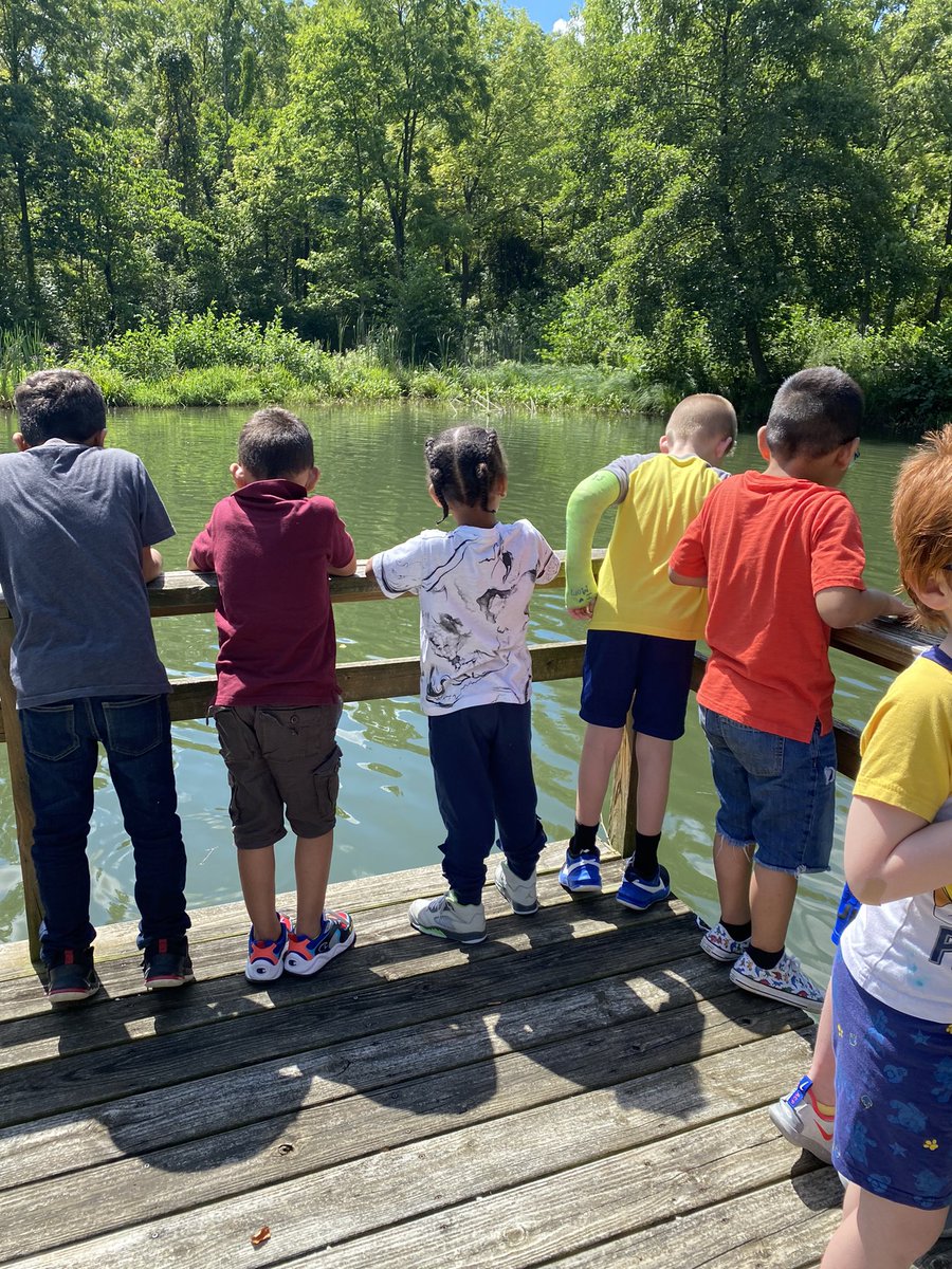 MrsJessCosman's tweet photo. Beautiful weather this week called for some exploring in the outdoor lab!#onlyatIC #IC2223 #keepexploring https://t.co/xhEU1DRT5y