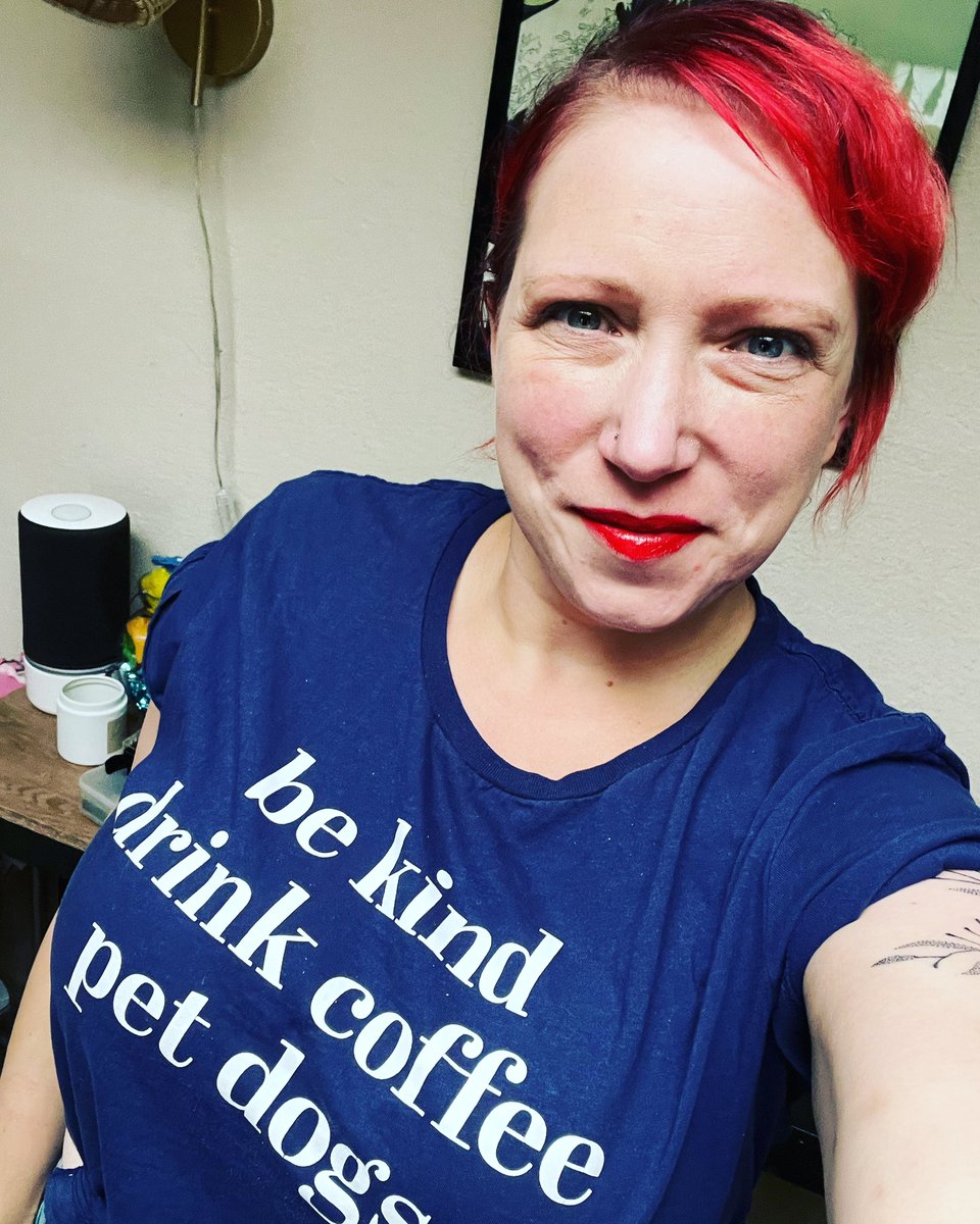 ms_punkymom's tweet photo. Pretty sure this is a pajama top but I wore it today on a whim and, what can I say, all the basic white bitches in Berkeley liked it. 😂 #wordart #basicwhitebitch https://t.co/cEYV4MqoBg