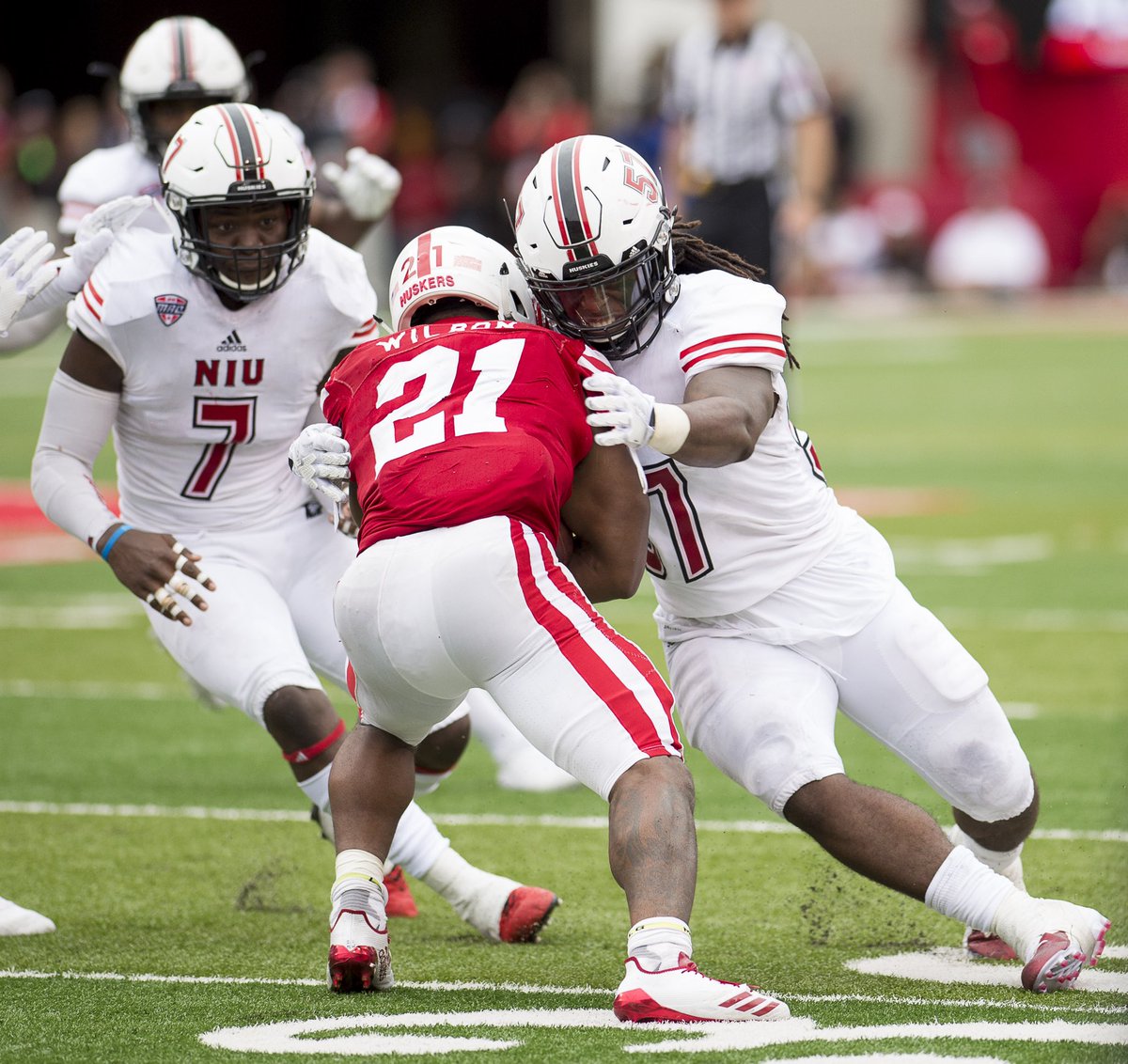 Meet Kyle Pugh.

The Northern Illinois linebacker started college the same year as Lamar Jackson, Christian Wilkins and Kyler Murray. 

He’s still playing for NIU. 

On the first eighth-year senior in FBS history.

theathletic.com/3518564/2022/0…
