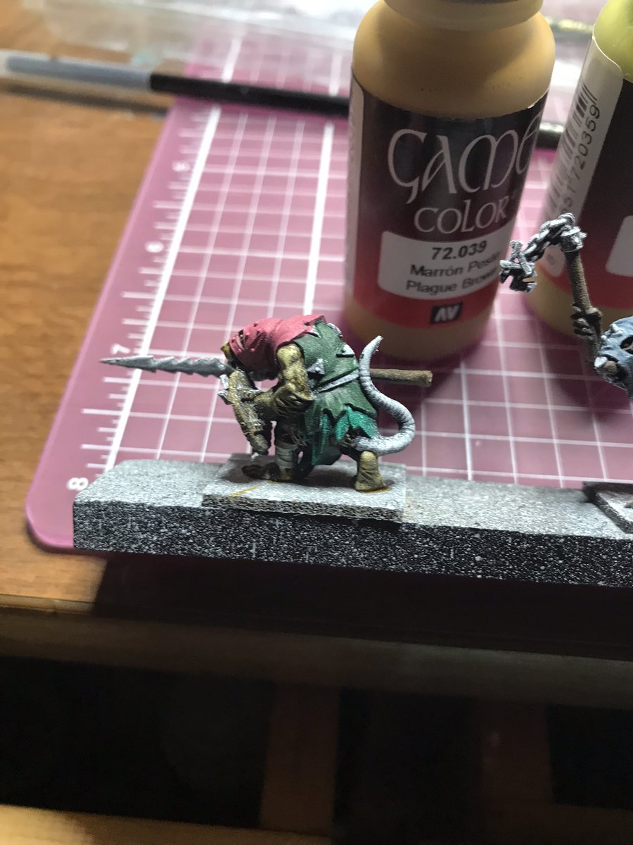 TheTableBard's tweet photo. #hobbystreak day 115-116🐀🧀
Slowly making my way through these rats. Recently only have time to sit down with a few colors and put them wherever whimsy leads. The rat of the day is watermelon rat, his friends told him the pink hood would strike fear into the hearts of enemies. https://t.co/x7jq97KfWL