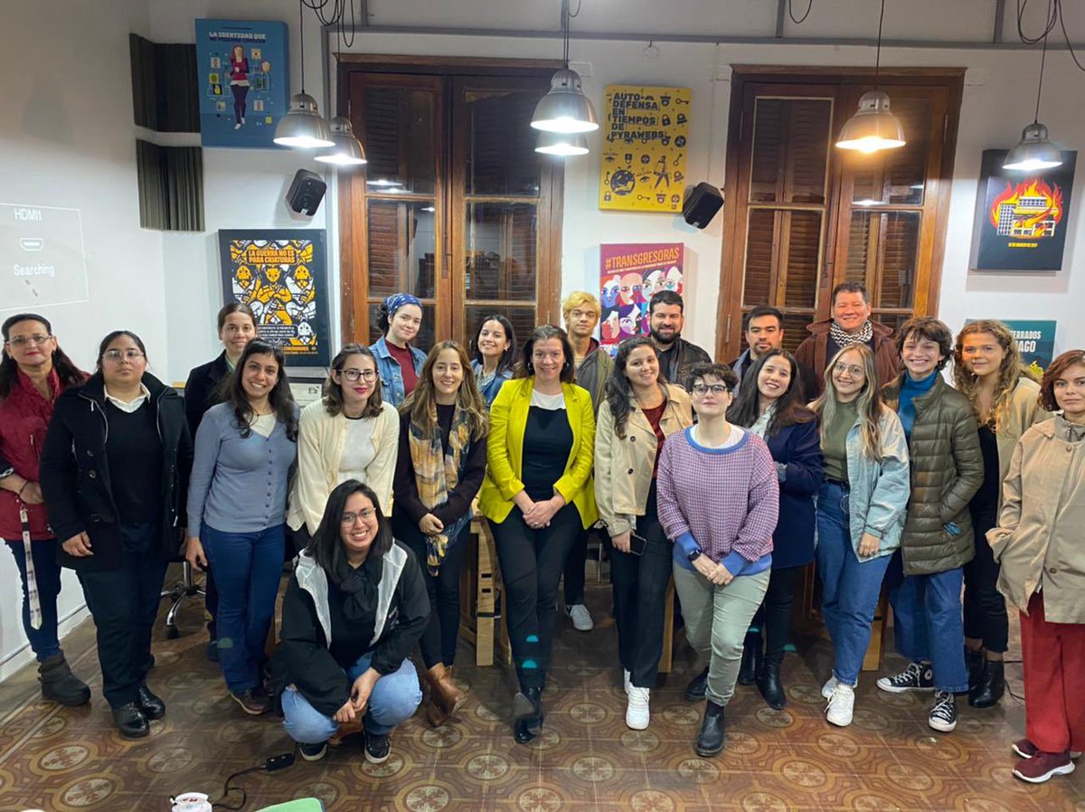 TEDICpy's tweet photo. ¡Comenzó con todo la edición 2022 de #HackerFem! 

Así vivimos el primer día del taller intensivo de #Podcast "Radio Cyborg" de la mano de la capísima @floraflores de @tristana_prod 🤩

¡Mañana seguimos y se viene la fiesta! ¡Gracias a quienes vinieron! #Taller #Eventos #Fiesta https://t.co/OOb12IoOYQ