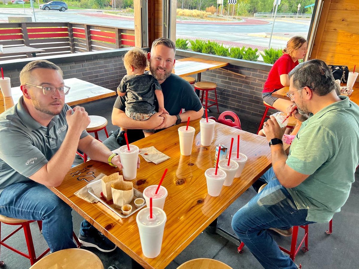 F3Alliance's tweet photo. FELLOWSHIP! It’s the 2nd F in F3! One of the ways we have fellowship is w/ our 2.0 Dinners on 3rd the Thu at 6:30pm. @HatCreekBurgers is a great venue for this! We get the kids out so our significant others can have a quiet night!
#f3alliance #fellowship #winning #hatcreekburger https://t.co/R317p9I7pv
