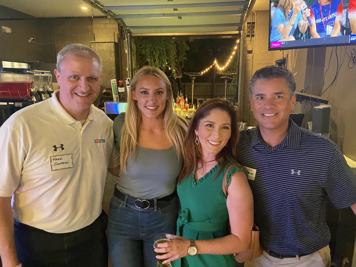 CharlottePlanC's tweet photo. Photo drop part 2 at our #CharlottePlanC summer event. #networking #connections #payitforward https://t.co/BOXagfKhKO