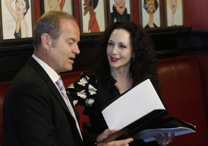 AvaLoren12's tweet photo. π co actors 4 life π
#kelseygrammar #bebeneuwirth
#frasiercrane #lilithsternin https://t.co/K9FDc7BHXE
