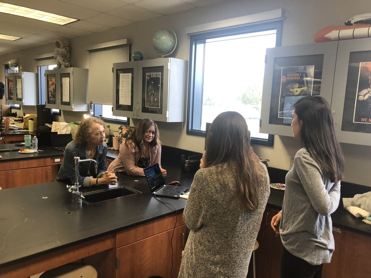 rramirez_usc's tweet photo. Great day of collaboration @MesaUnionSchool! Focused on our Mesa Framework for the Future and personalizing learning for our Mesa Tigers! Special thanks to @katiemartinedu for her support! It’s going to be a great year! #reimagine #TheMesaWay https://t.co/dPm8XfyNxU