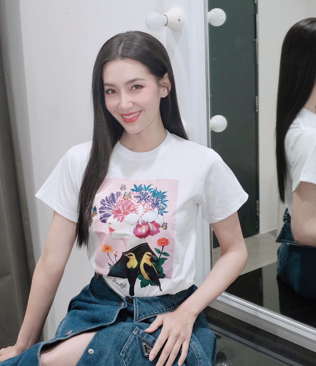 we_arebellaclub's tweet photo. ร่วมเป็นส่วนหนึ่งในกิจกรรม #MusicforBrainHealth ห่างไกลจากโรคหลอดเลือดสมอง 🧠 ด้วยการอุดหนุนเป็นเจ้าของเสื้อ Charity T-Shirt รายได้จากการจำหน่าย มอบให้กับ กองทุนดนตรี กีฬา และศิลปะ เพื่อสุขภาพสมองของคนไทย ในศิริราชมูลนิธิ 🏥...
Cr. bellacampen
#bellacampen #เบลล่าราณี https://t.co/UcERFRQjHP