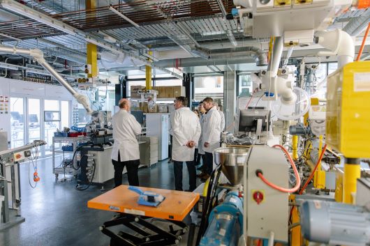 UQ News (@uq_news) on Twitter photo A new training centre at #UQ will be a hub for research into ‘green’ plastic
The $13-mill centre will advance the development of bioplastic & biocomposite products to make plastic rubbish a thing of the past
Read more: bit.ly/3dFwHlV
<a href="/bioplasticsITTC/">Centre for Bioplastics</a> A new training centre at #UQ will be a hub for research into ‘green’ plastic
The $13-mill centre will advance the development of bioplastic & biocomposite products to make plastic rubbish a thing of the past
Read more: bit.ly/3dFwHlV
<a href="/bioplasticsITTC/">Centre for Bioplastics</a>
