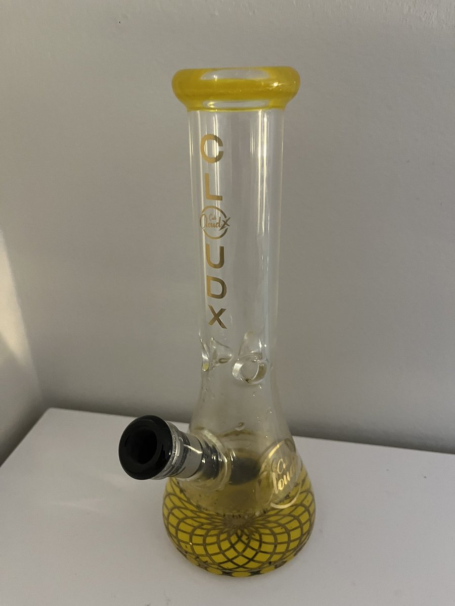 Weed3Club's tweet photo. Fire new piece! 🔥🔥 https://t.co/QvNRh7c8rm