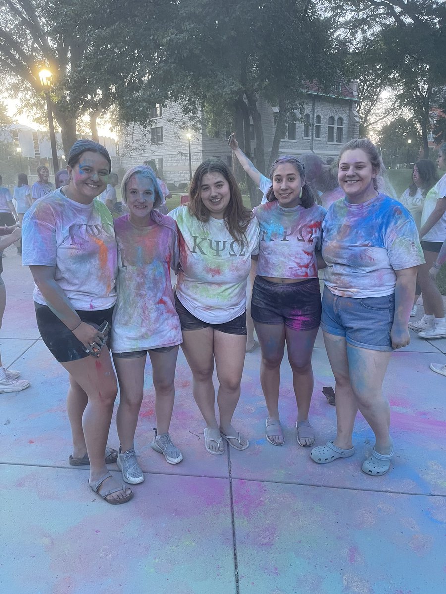 BergGreekLife's tweet photo. The after math of a great night! Thank you to all sororities for their participation in tonight’s color party!
••••••••••••••••••••••••••••
@ZetaThetaPsi @DeltaSigmaChi33 @KappaPsiOmega @PHISociety https://t.co/0KrNDhMWPZ