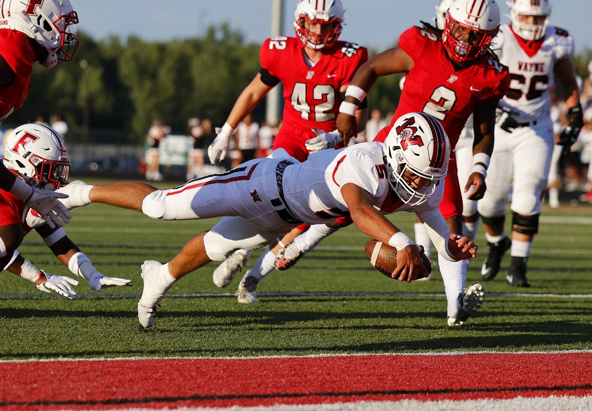 NickGrahamPhoto's tweet photo. My first football game of the season. Fairfield beats Wayne 41-24. @journalnews @daytondailynews @daytonsports https://t.co/DcHBI4imb8