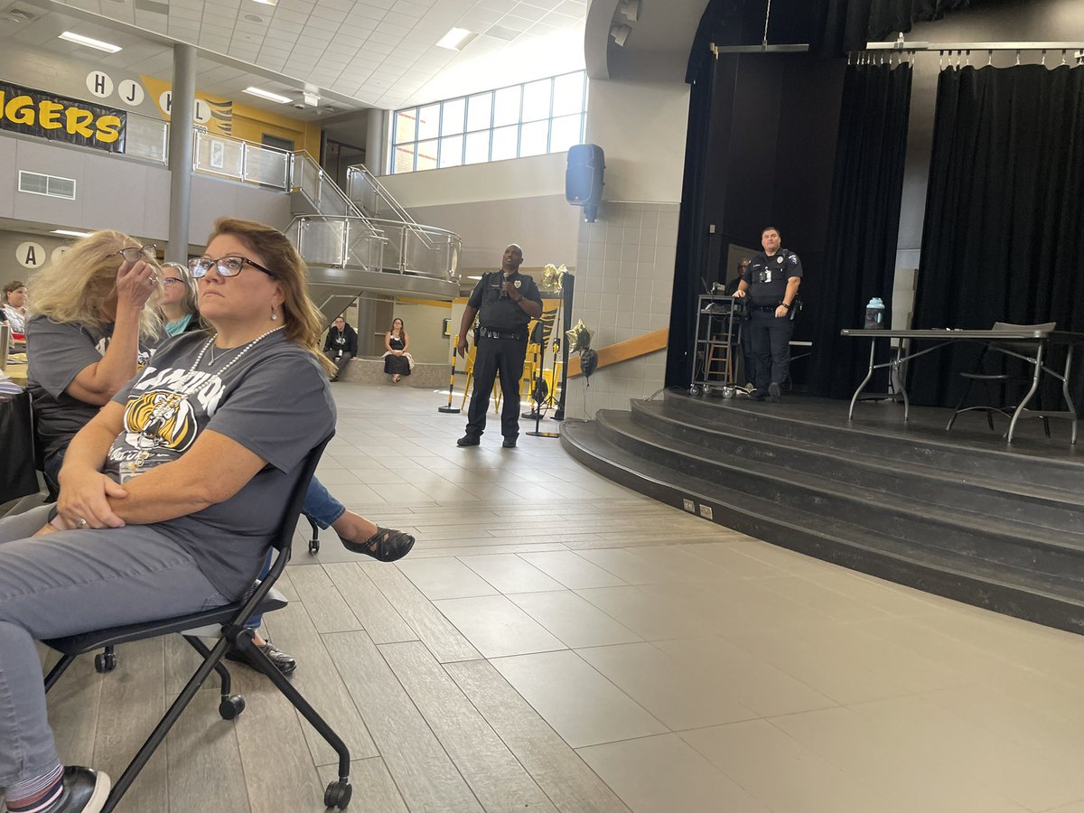StaceyTristan2's tweet photo. Thank you Officer Wright and Officer Brooks! We appreciate the time and effort that went into your safety presentation today. @CFISDPDChief https://t.co/Edh9cORteV