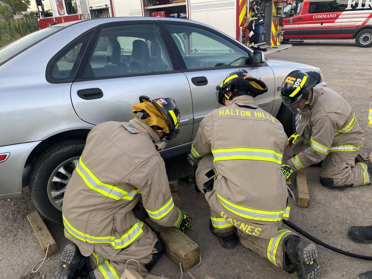 Getting time in on the tools is important when it comes being proficient at Auto Extrication. #OurFamilyProtectingYourFamily