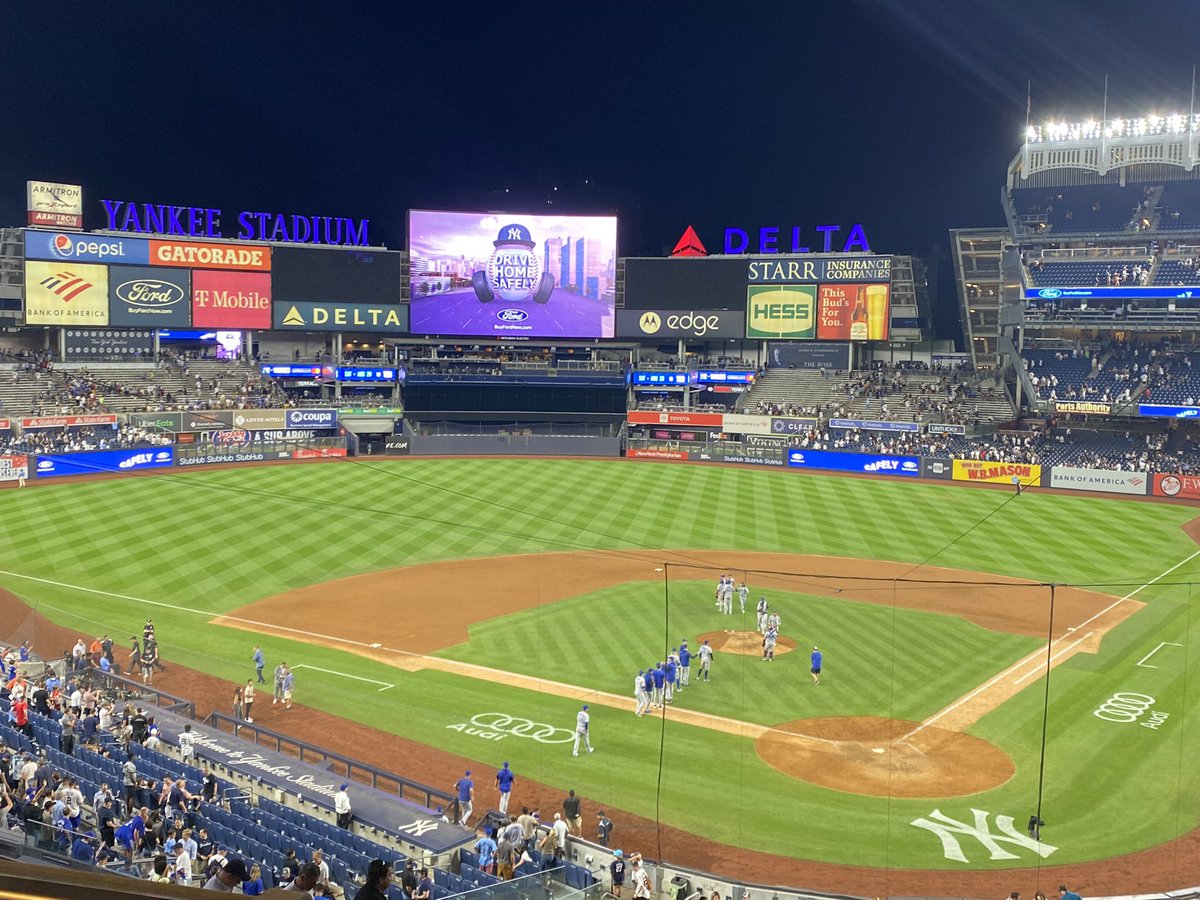 eboland11's tweet photo. Yankees fall to 12-23 in their last 35 games after a 9-2 loss to the Blue Jays at the Stadium. https://t.co/NIhPkT47KE