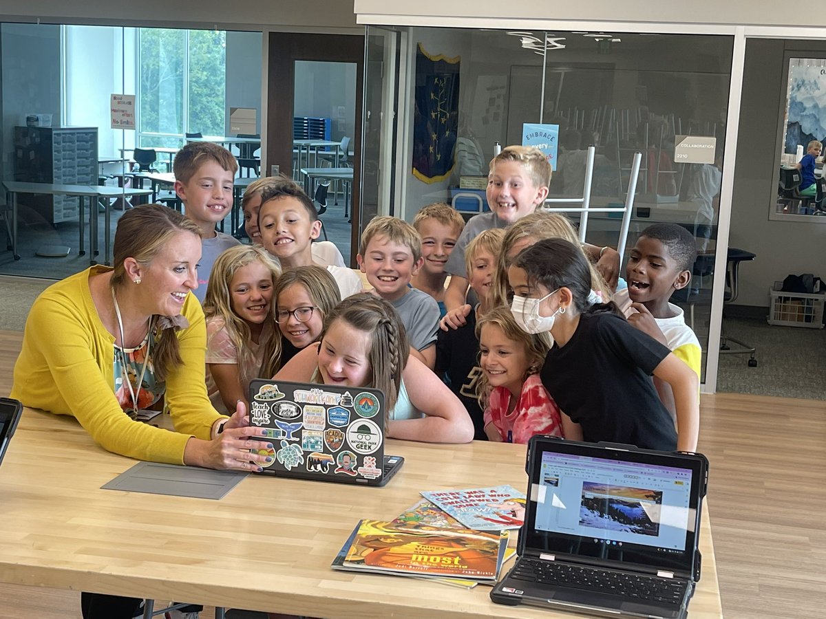 MrsSchwanekamp's tweet photo. My teacher ❤️ is full! Who knew the camera feature on the @Google Chromebook could bring so much joy! @PCSCQuakers #SelfieWithFriends https://t.co/fraCuGcjdJ